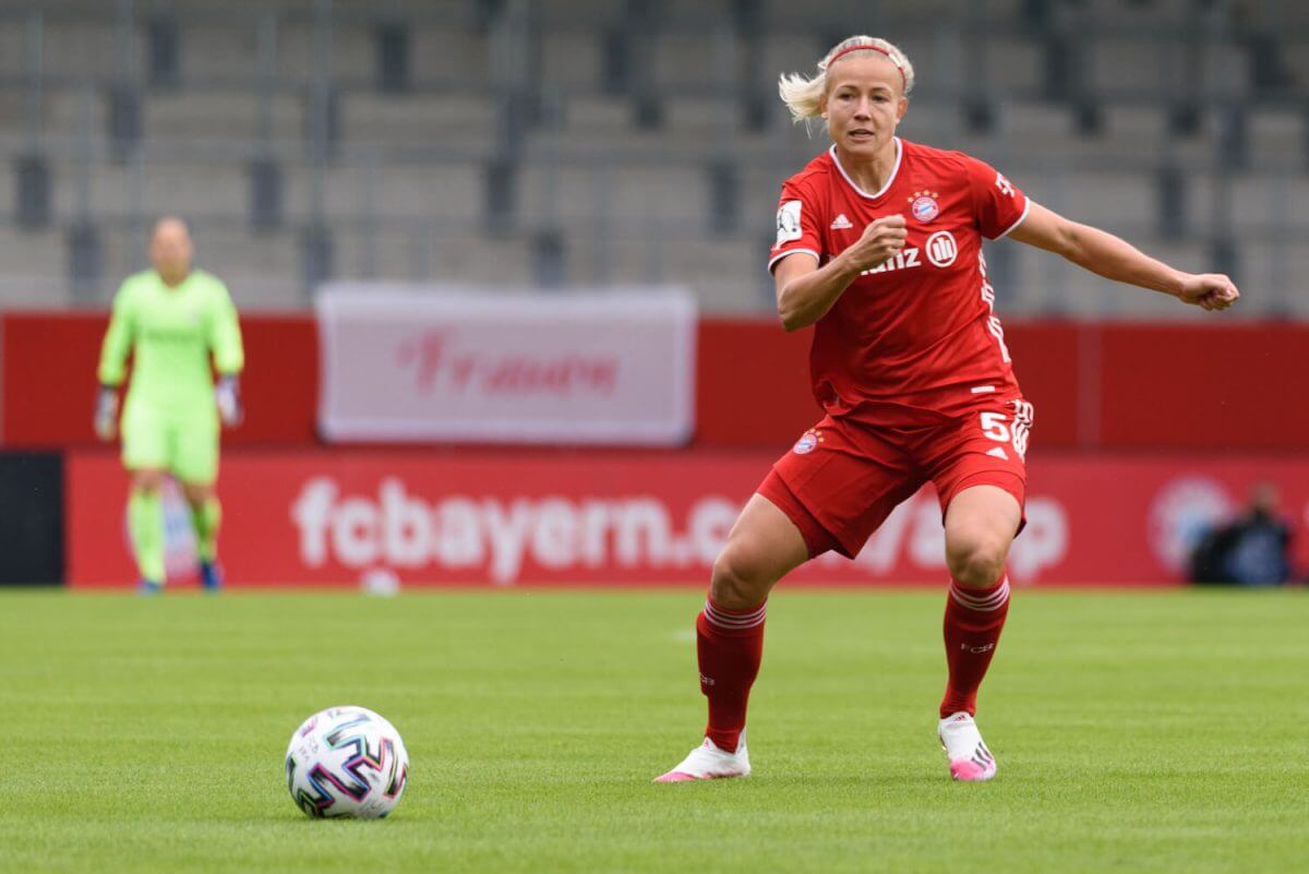 Hanna Glas spelande för Bayern München